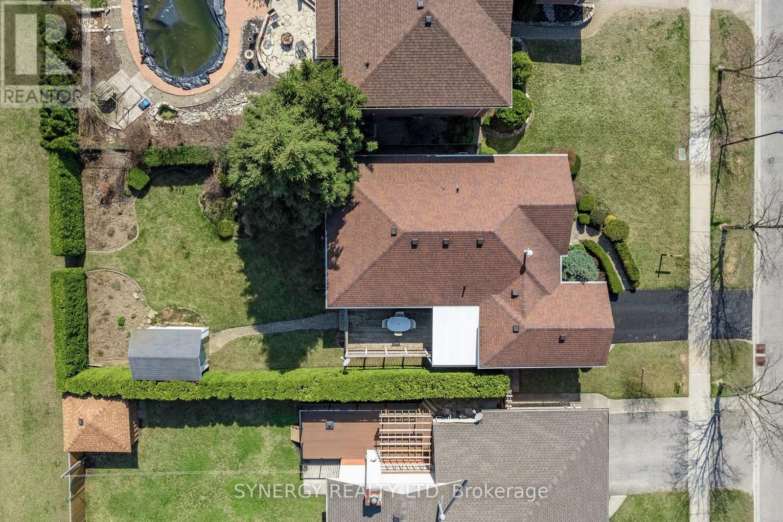 Property at 16 PARKVIEW DRIVE image 5