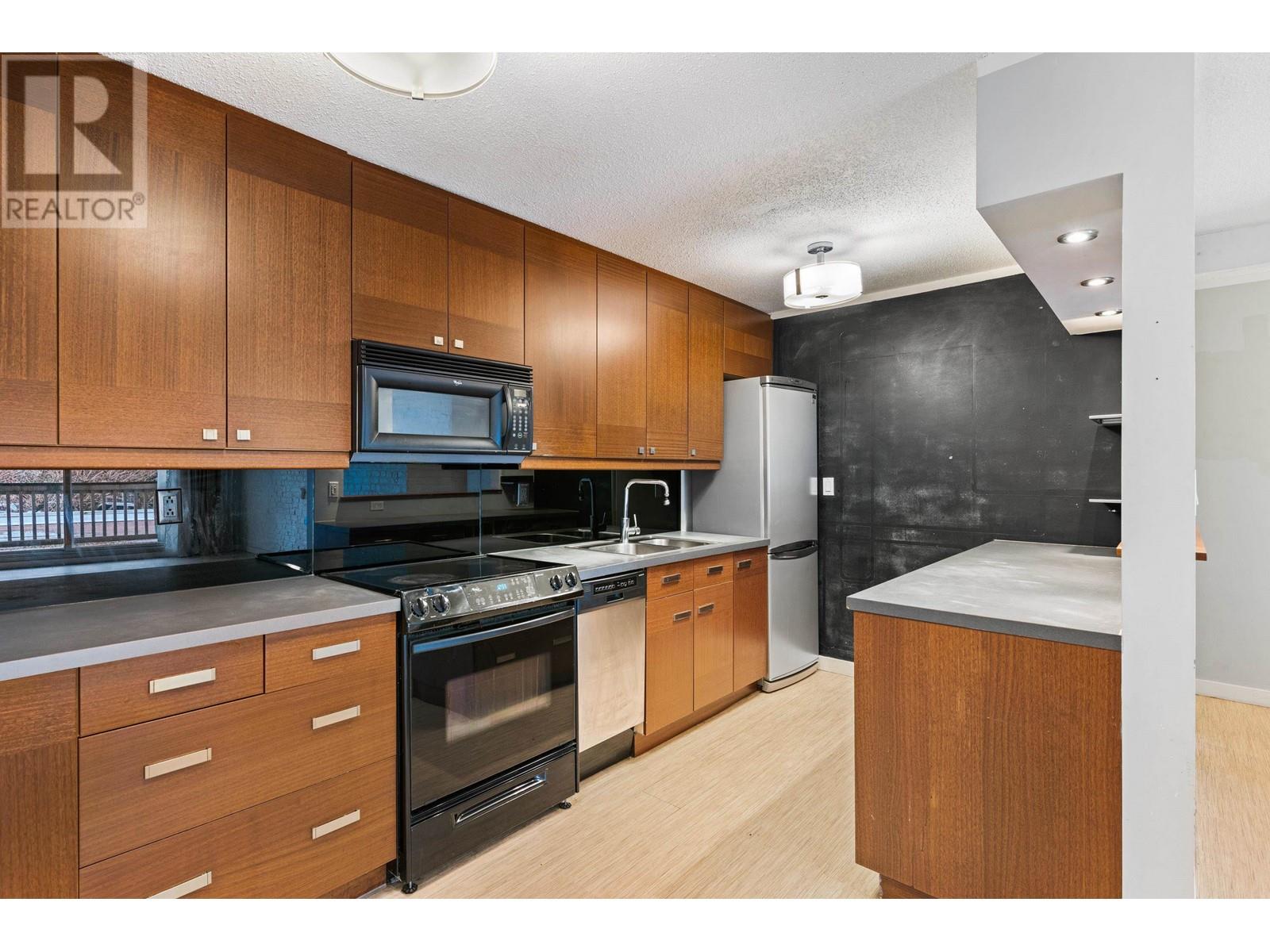 204 780 Premier Street, North Vancouver, British Columbia  V7J 2G8 - Photo 8 - R2992234