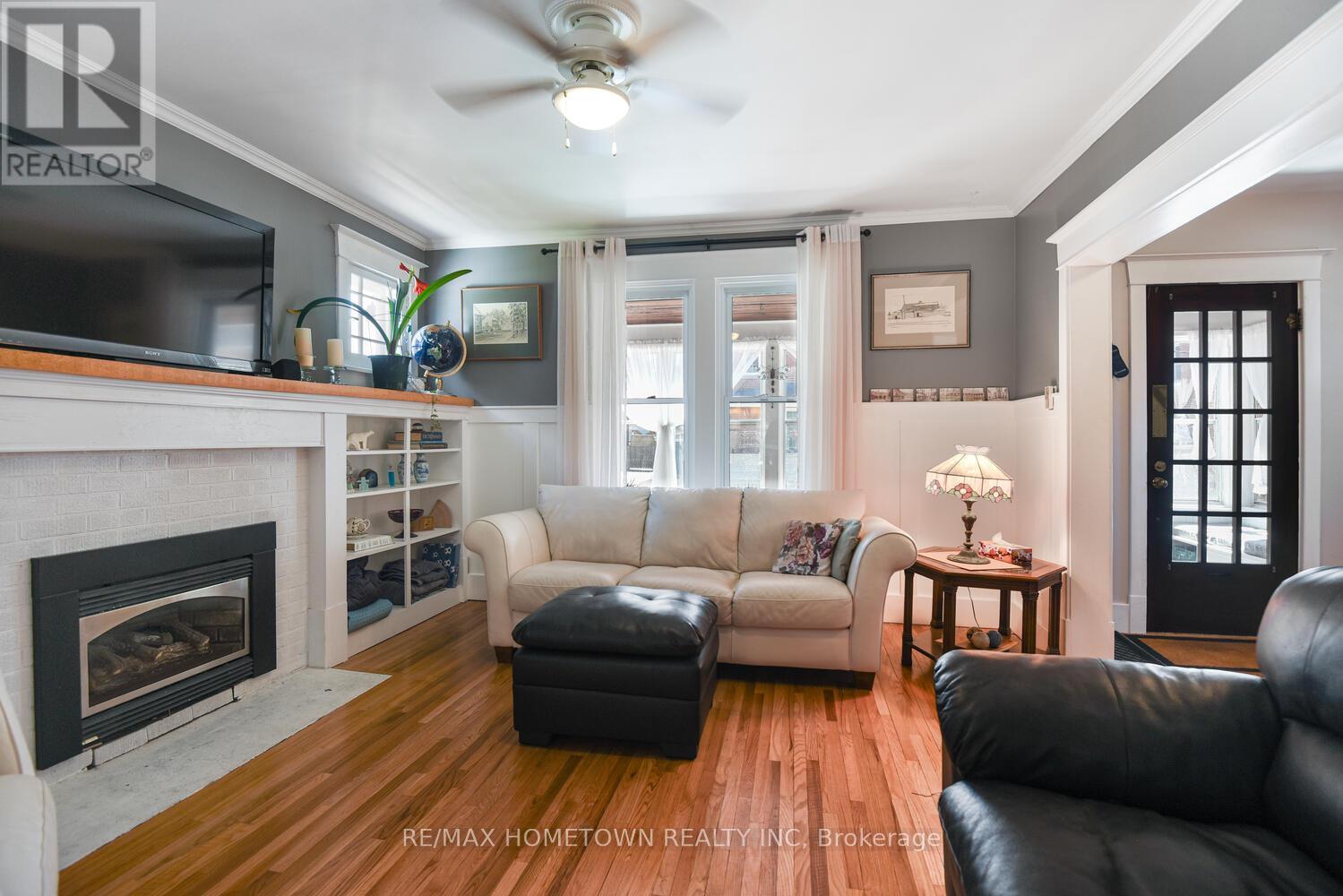 214 James Street E, Brockville, Ontario  K6V 1L8 - Photo 11 - X12094996