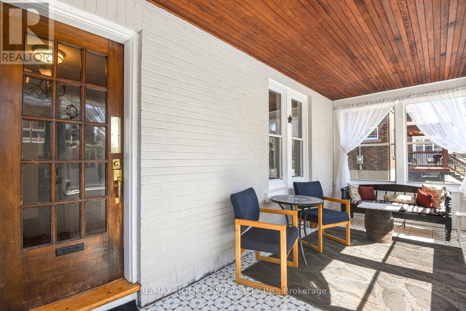 Property at 214 JAMES STREET E image 5