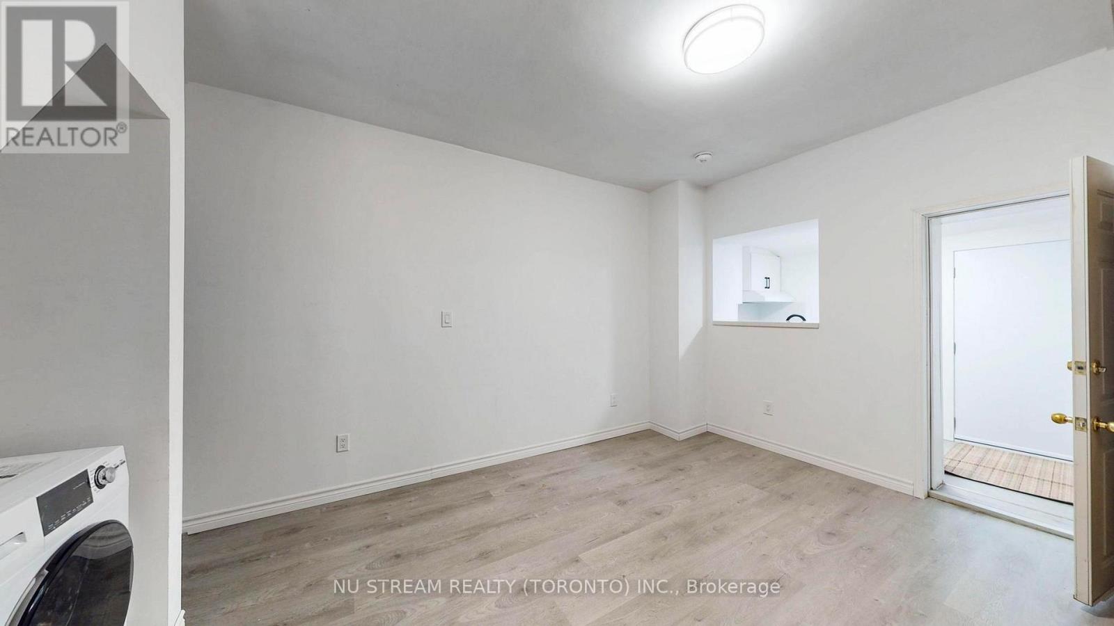 393 Jones Avenue, Toronto, Ontario  M4J 3G5 - Photo 10 - E12094416