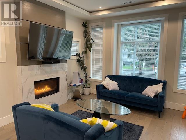 7742 Davies Street, Burnaby, British Columbia  V3N 3H4 - Photo 4 - R2992201