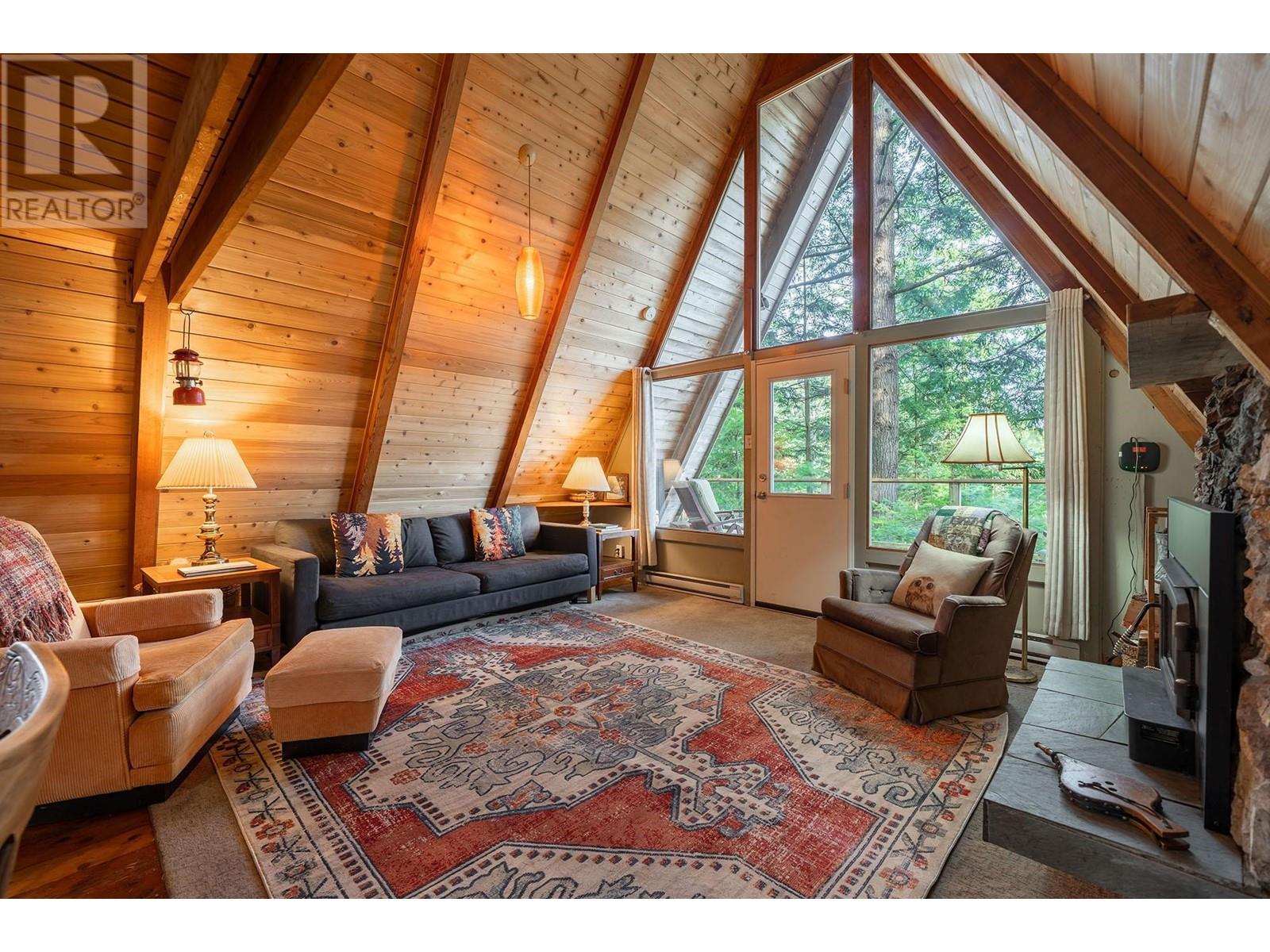 Property at 912 TAYLOR ROAD image 1