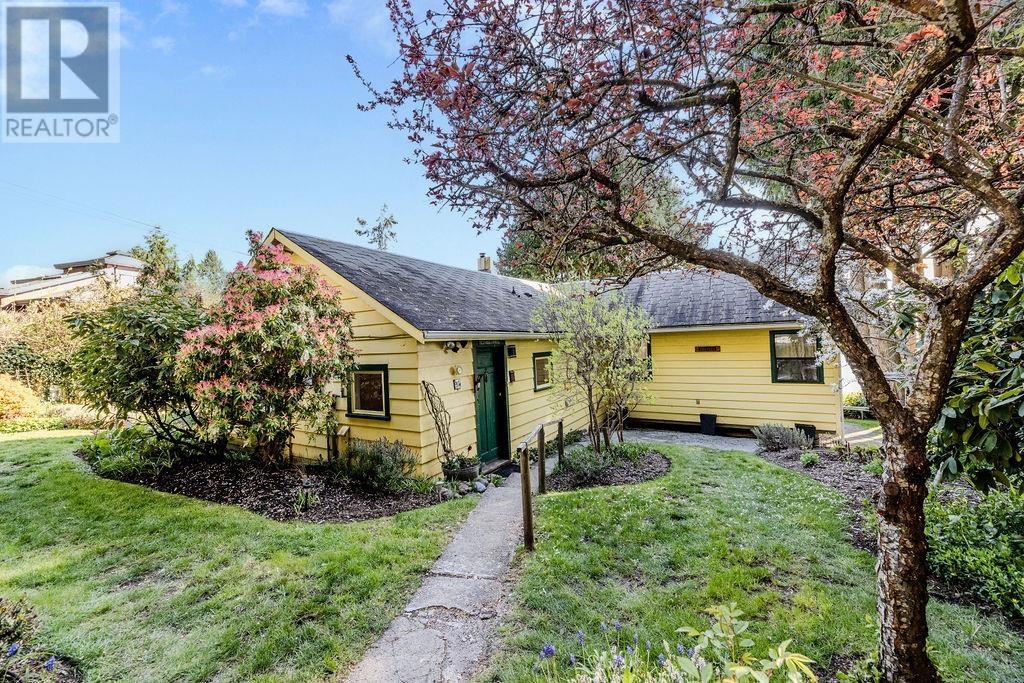 2873 Lower Road, Roberts Creek, British Columbia  V0N 2W4 - Photo 22 - R2992224