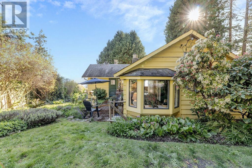 2873 Lower Road, Roberts Creek, British Columbia  V0N 2W4 - Photo 23 - R2992224