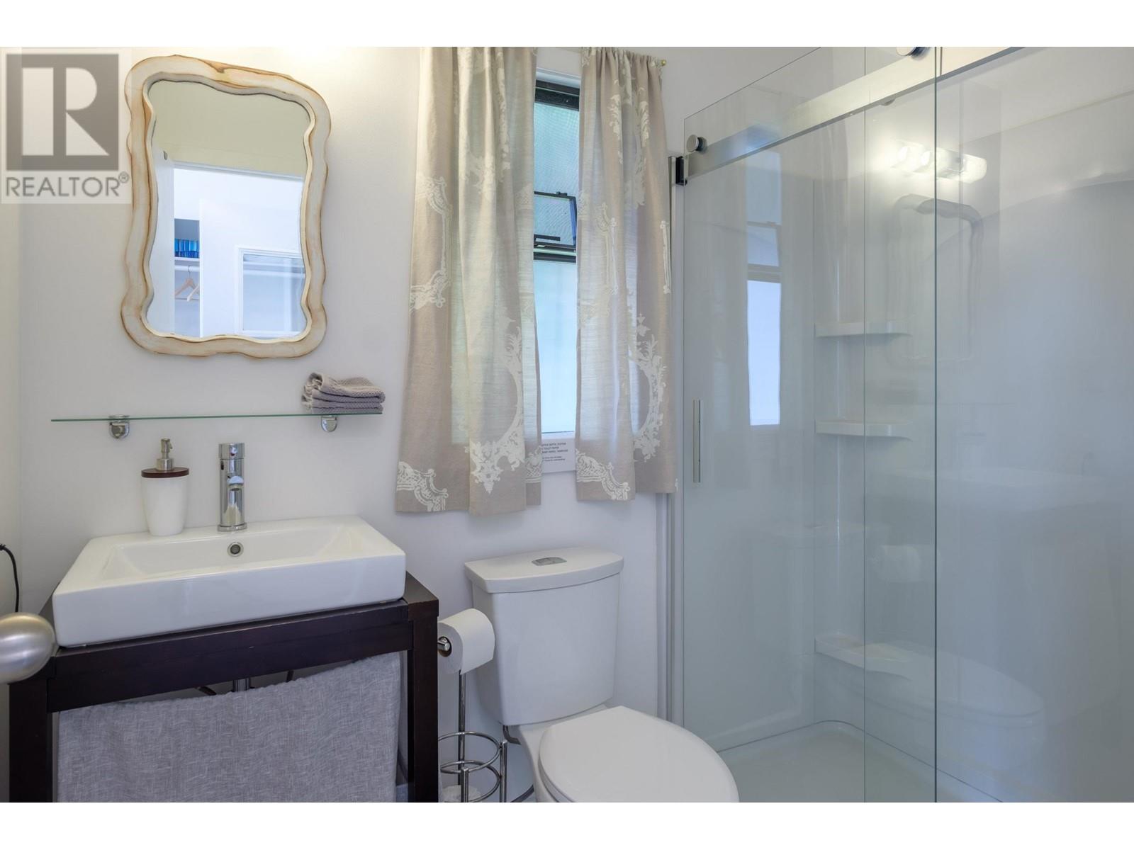 2873 Lower Road, Roberts Creek, British Columbia  V0N 2W4 - Photo 35 - R2992224