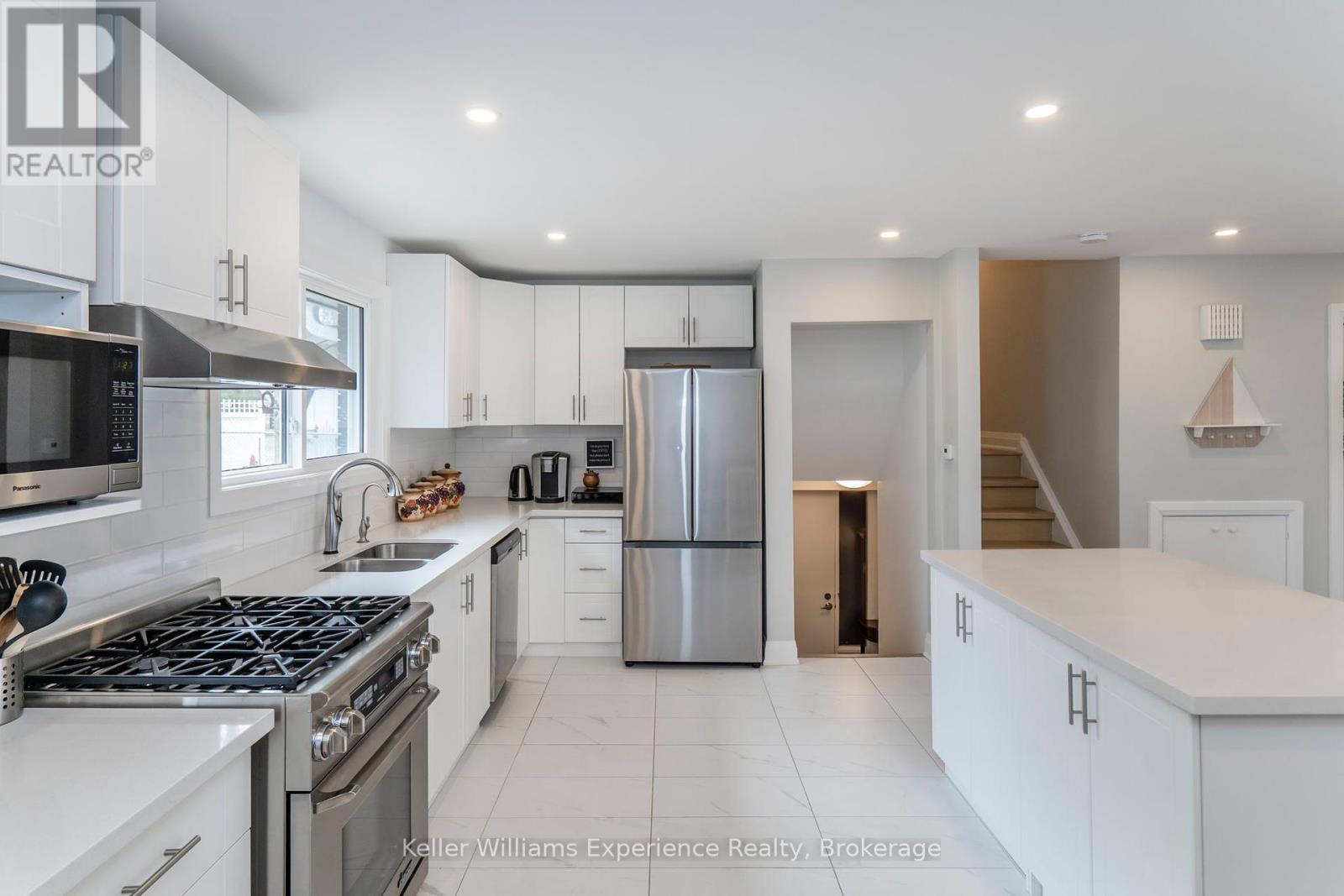 857 Victoria Street, Midland, Ontario  L4R 1B7 - Photo 11 - S12095331