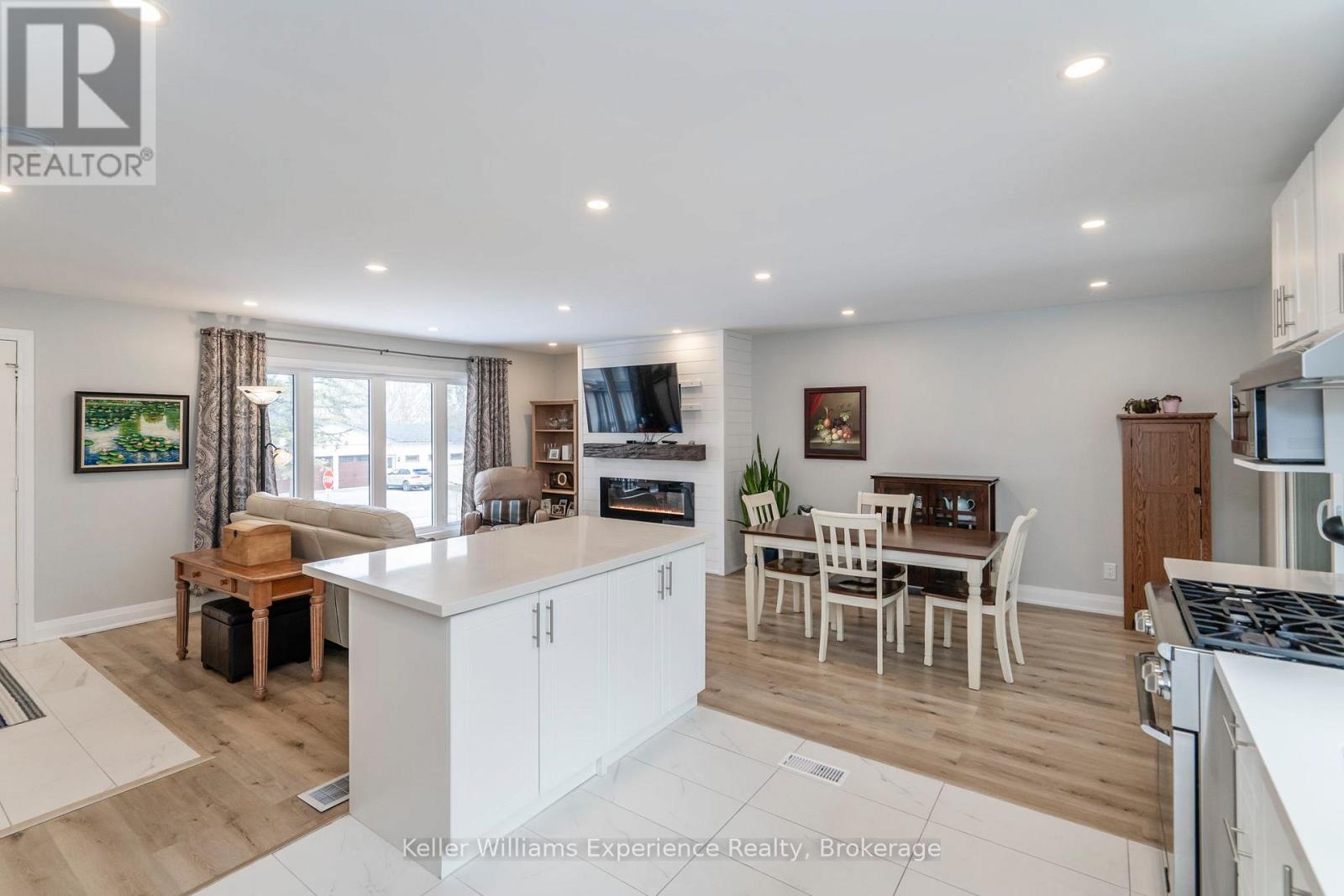 857 Victoria Street, Midland, Ontario  L4R 1B7 - Photo 12 - S12095331