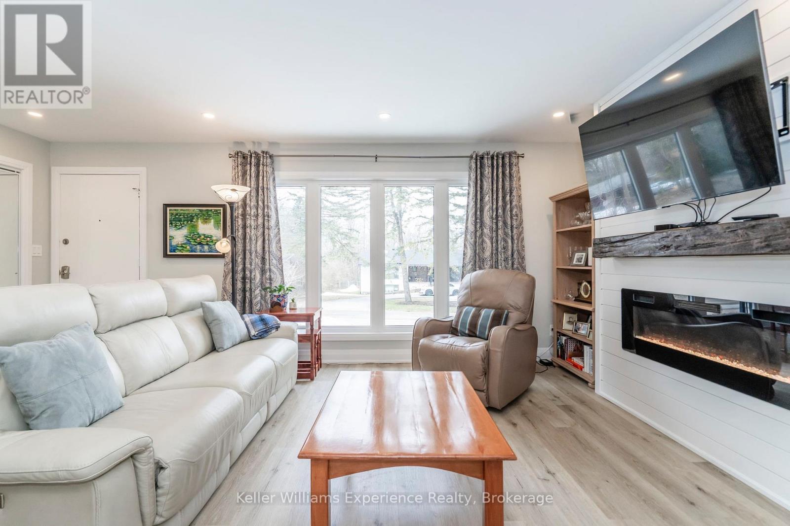 857 Victoria Street, Midland, Ontario  L4R 1B7 - Photo 17 - S12095331