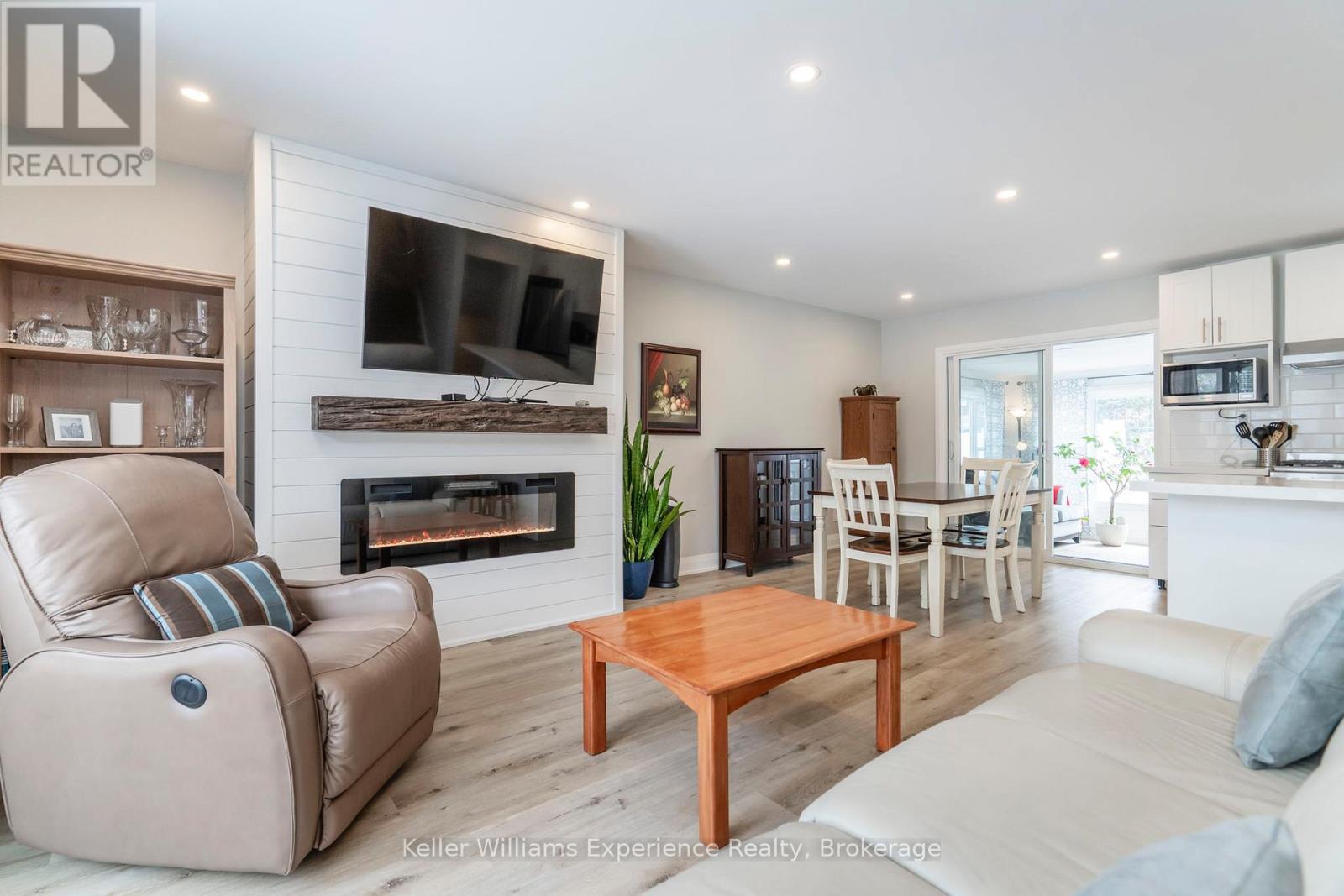 857 Victoria Street, Midland, Ontario  L4R 1B7 - Photo 19 - S12095331