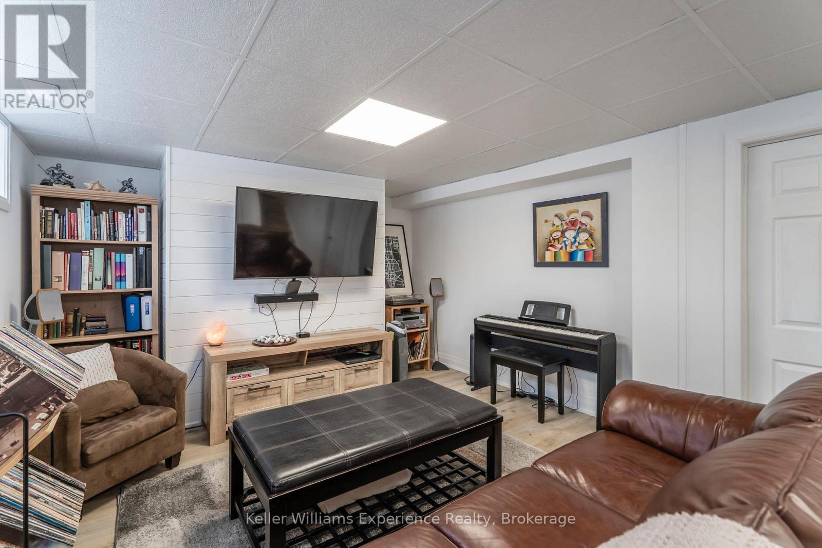 857 Victoria Street, Midland, Ontario  L4R 1B7 - Photo 29 - S12095331