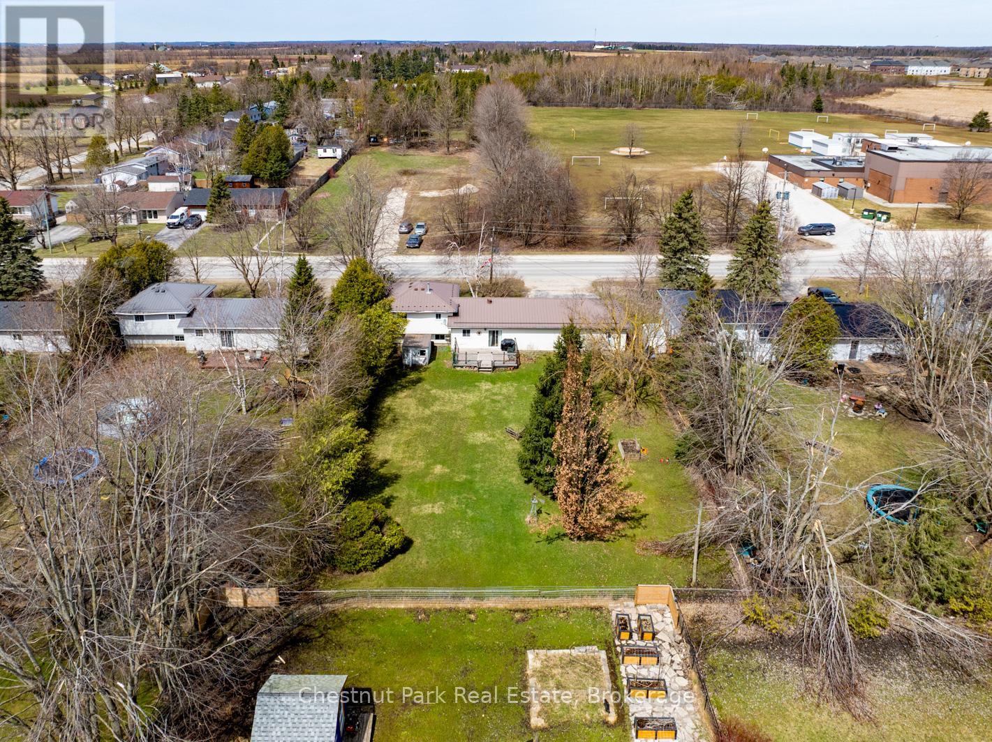 380 Main Street W, Southgate, Ontario  N0C 1B0 - Photo 2 - X12095082