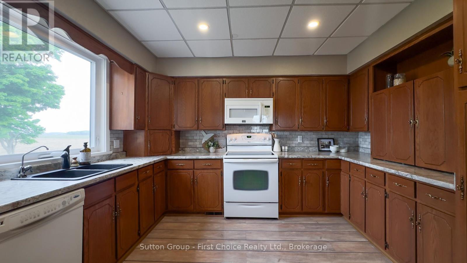 42403 Bridge Road, Huron East, Ontario  N0K 1W0 - Photo 19 - X12095170