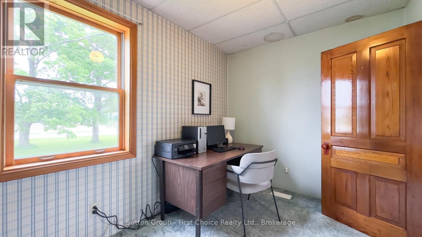 42403 Bridge Road, Huron East, Ontario  N0K 1W0 - Photo 32 - X12095170