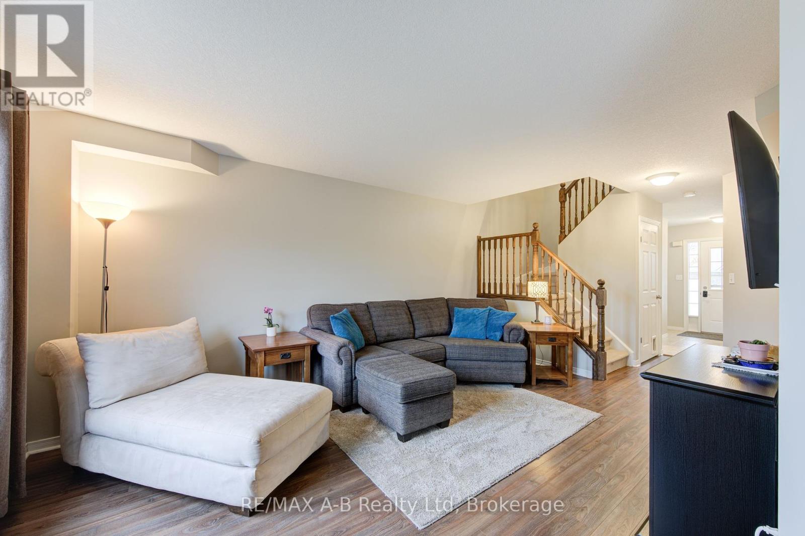 171 Wettlaufer Street, East Zorra-Tavistock, Ontario  N0B 2R0 - Photo 10 - X12095244