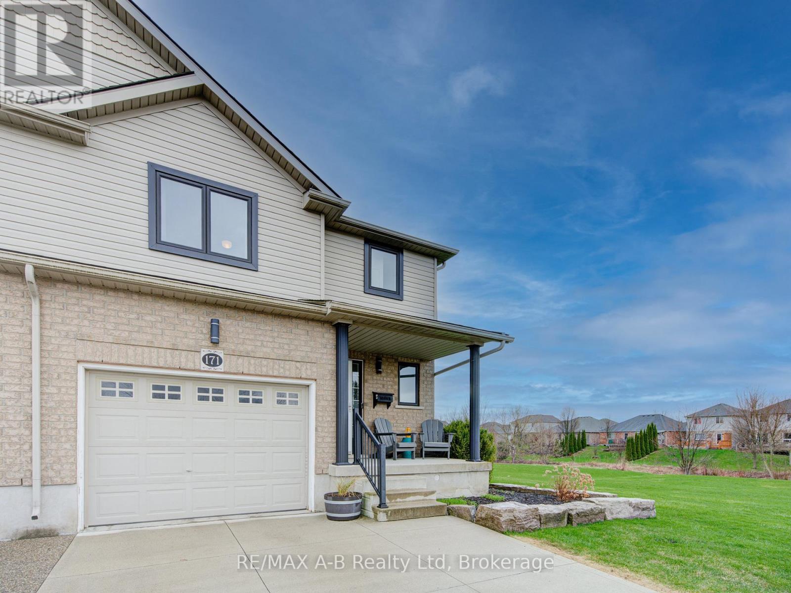 171 Wettlaufer Street, East Zorra-Tavistock, Ontario  N0B 2R0 - Photo 2 - X12095244