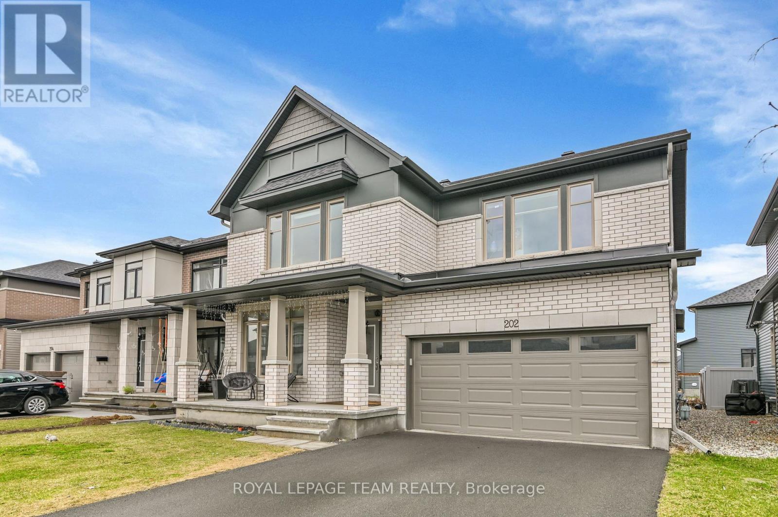Property at 202 ZINNIA WAY image 2