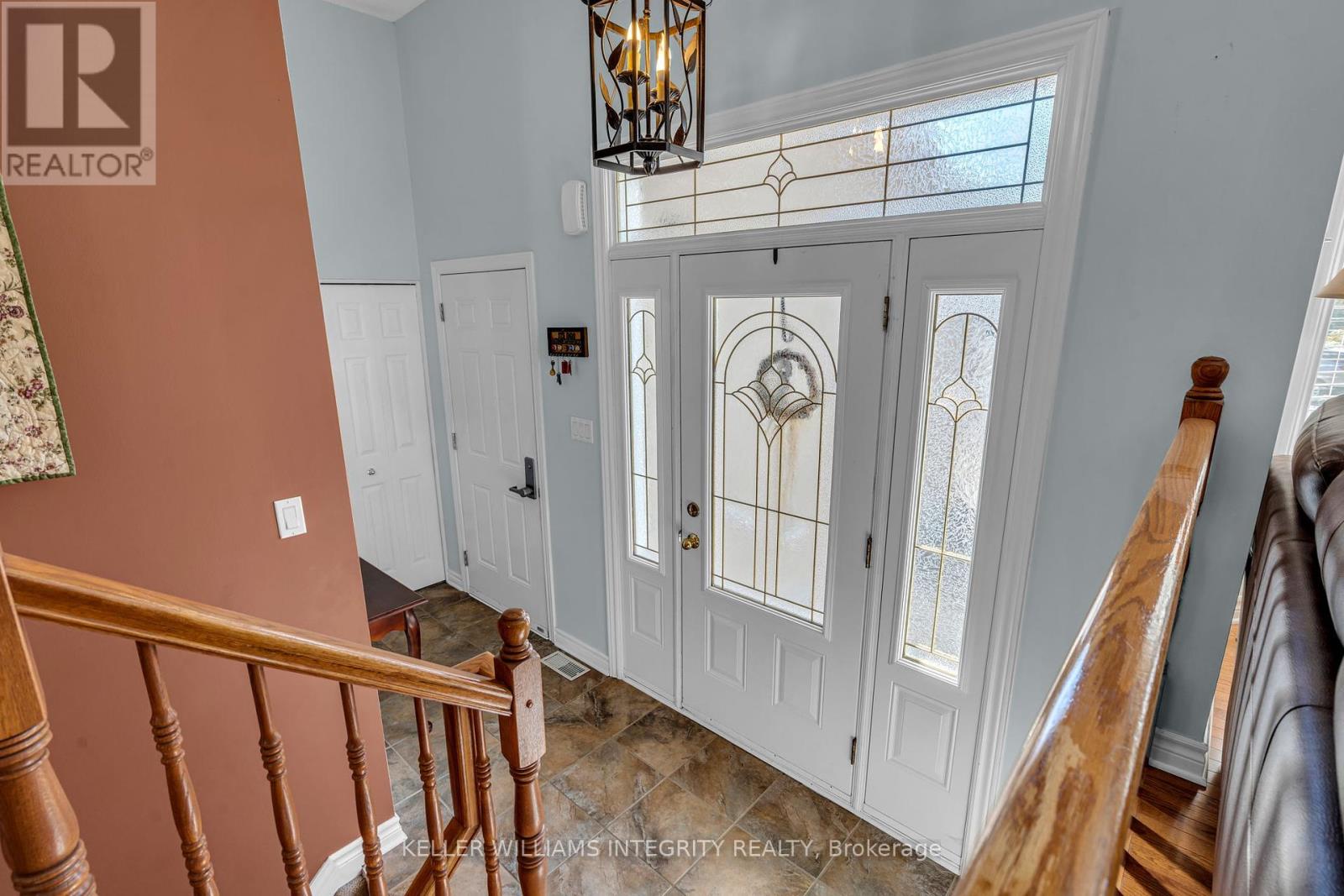 Property at 120 JASPER CRESCENT image 4