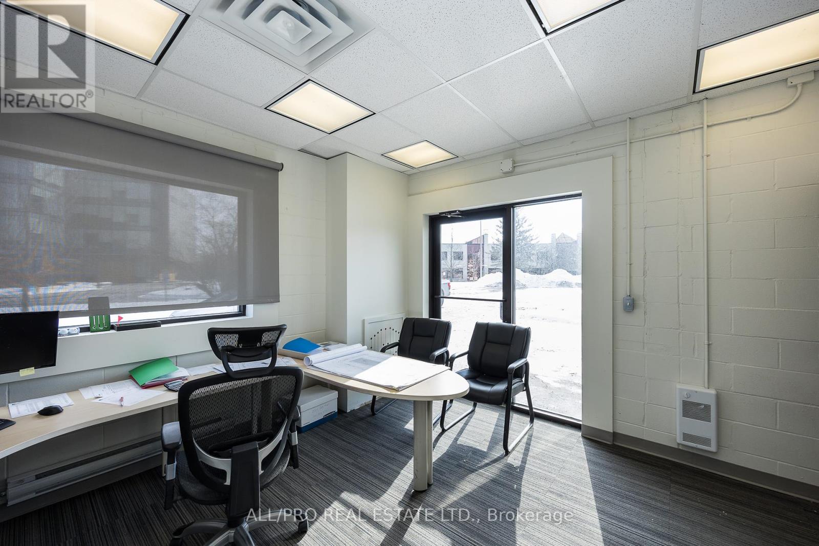 Unit 1 - 1011 Thomas Spratt Place, Ottawa, Ontario  K1G 5L5 - Photo 10 - X12095216