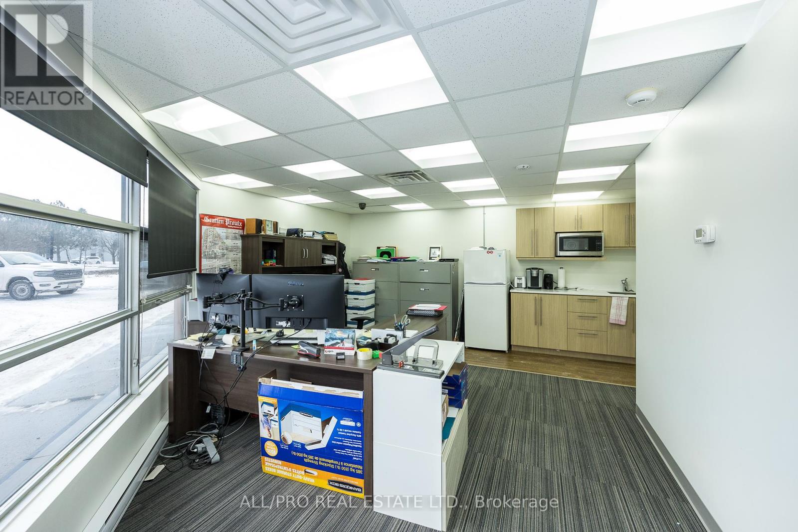 Unit 1 - 1011 Thomas Spratt Place, Ottawa, Ontario  K1G 5L5 - Photo 5 - X12095216