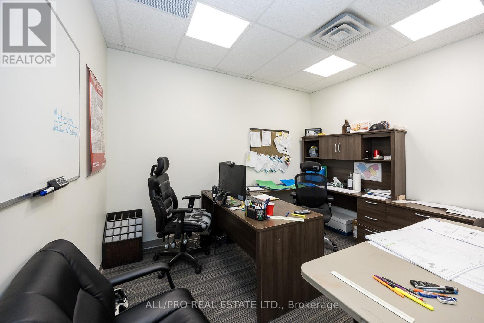 Unit 1 - 1011 Thomas Spratt Place, Ottawa, Ontario  K1G 5L5 - Photo 8 - X12095216