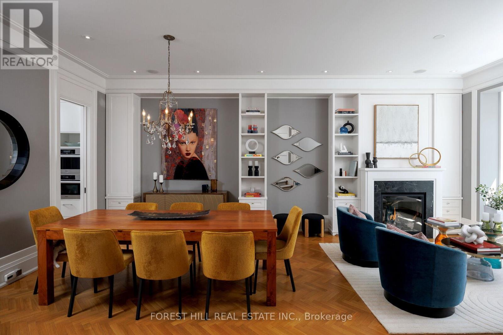 Property at 102 CHAPLIN CRESCENT image 3