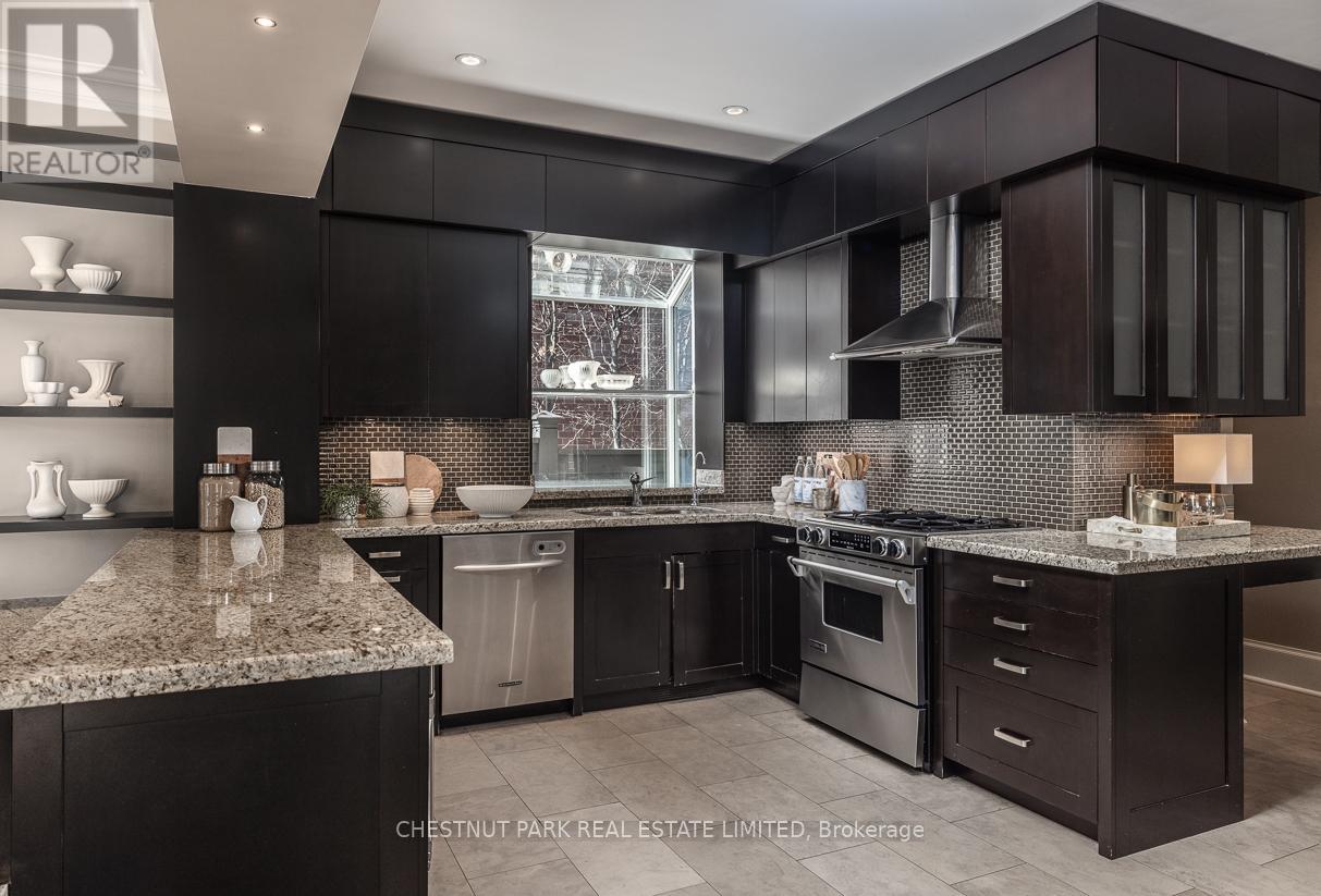 406 Glenayr Road, Toronto, Ontario  M5P 3C7 - Photo 10 - C12095163