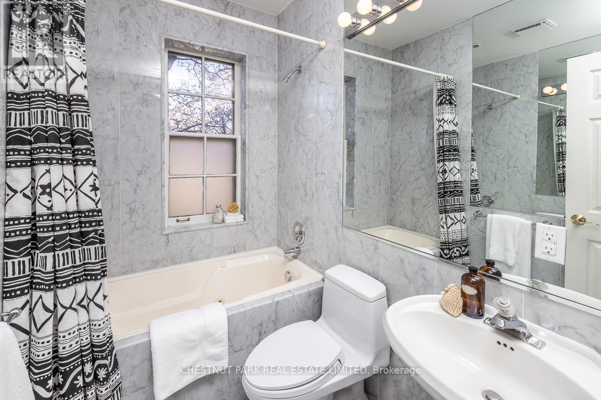 406 Glenayr Road, Toronto, Ontario  M5P 3C7 - Photo 21 - C12095163