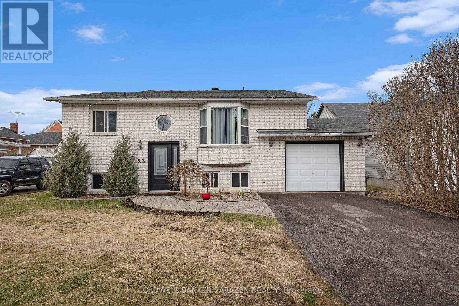 Property at 23 IDA STREET S image 1