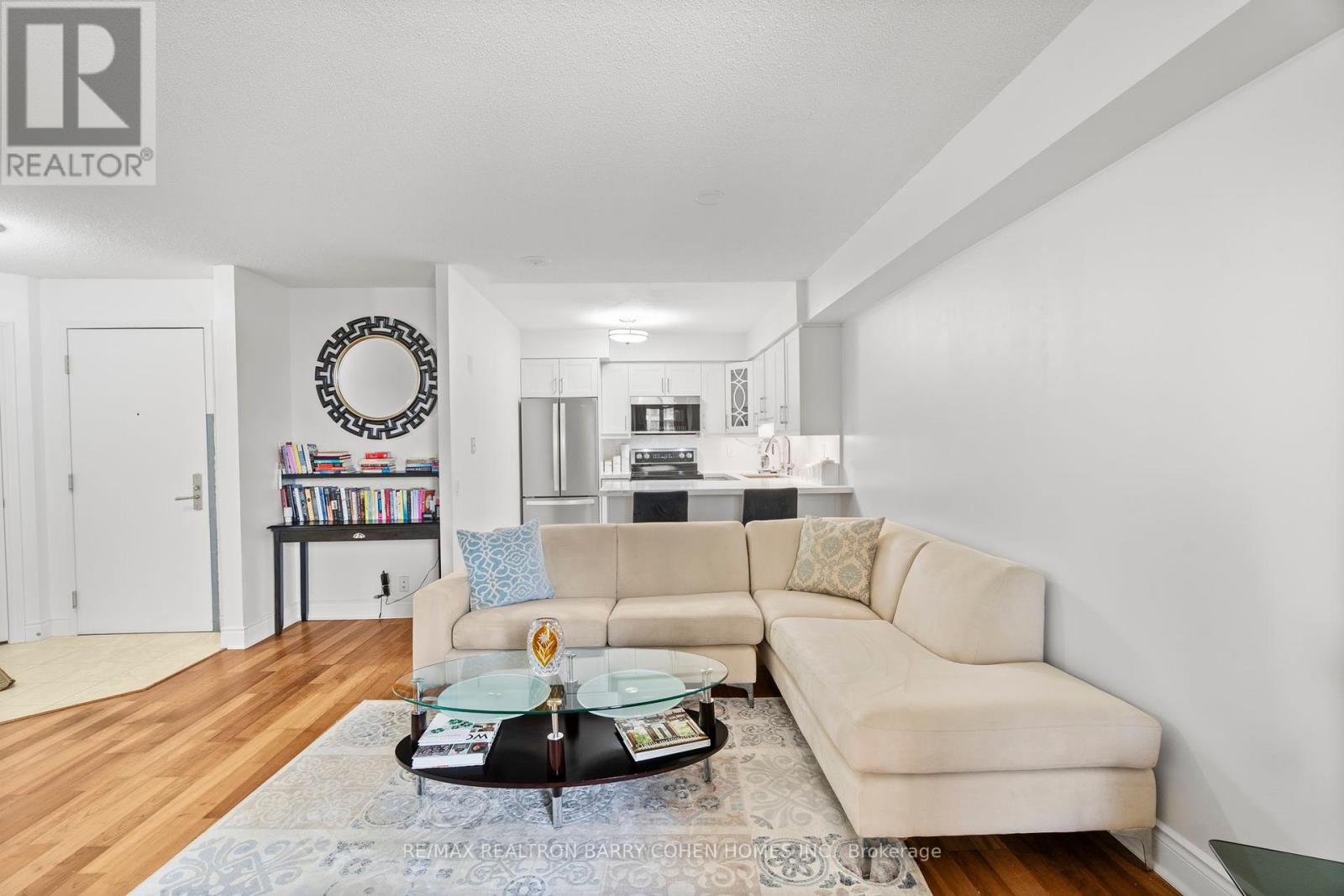 Property at 624 - 80 HARRISON GARDEN BOULEVARD image 3