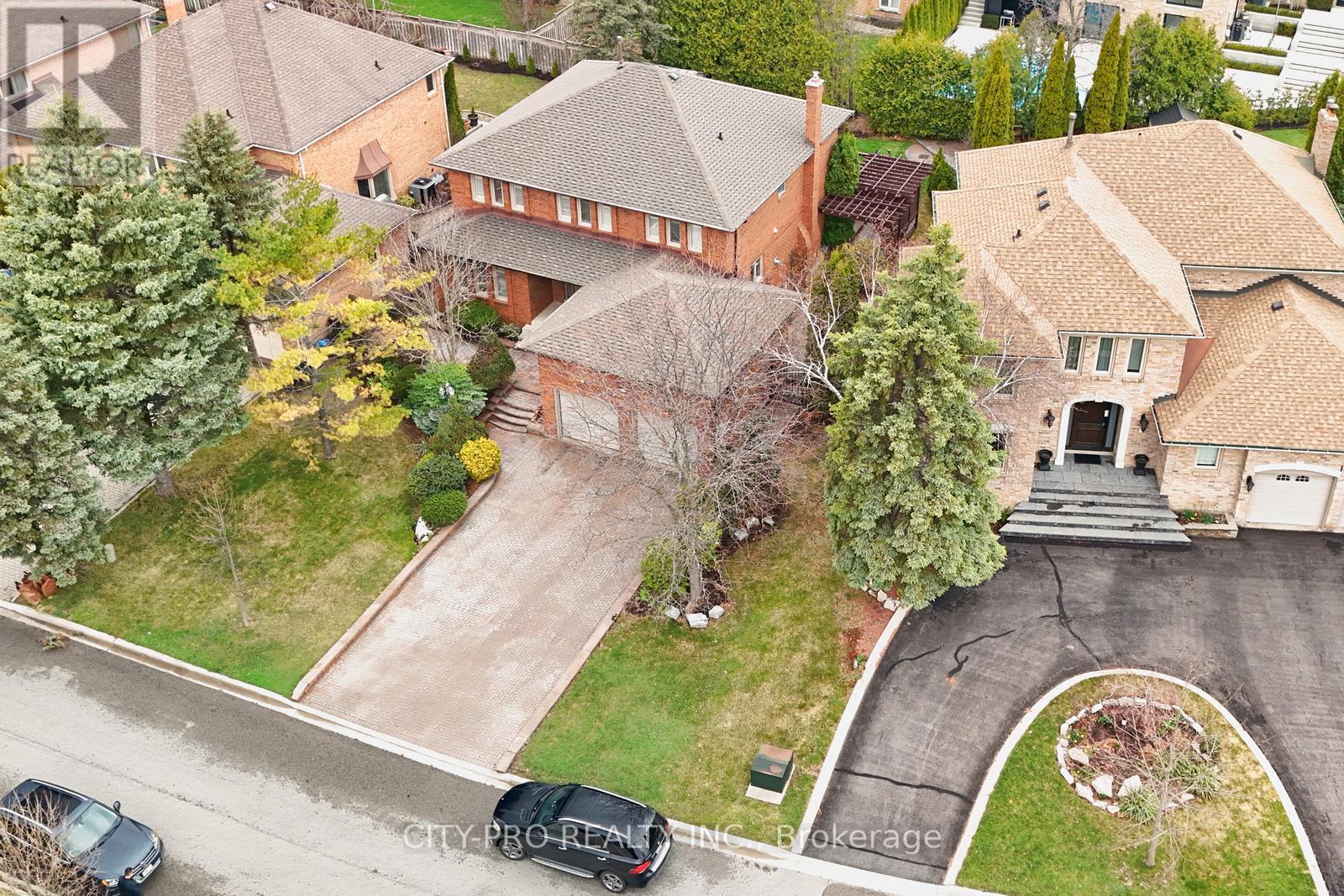 Property at 58 ROSSMULL CRESCENT image 2