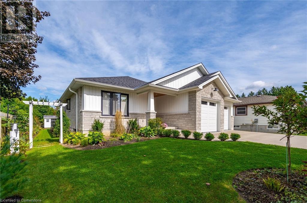 Property at 635 KING Street image 3