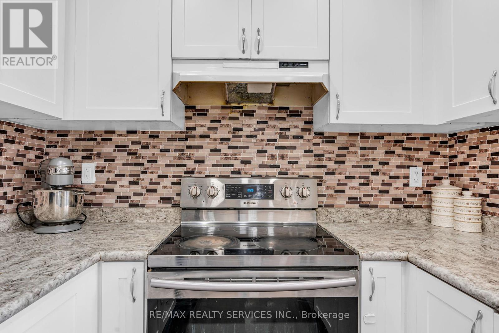 189 - 200 Veterans Drive, Brampton, Ontario  L7A 4S6 - Photo 19 - W12095039