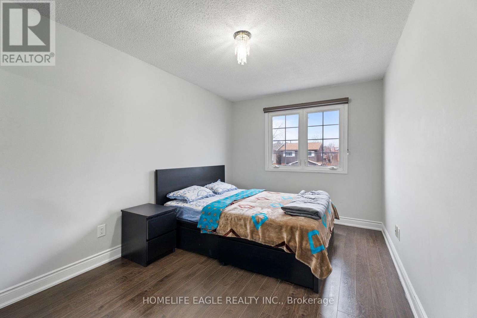 23 Lindridge Avenue, Brampton, Ontario  L6S 3W7 - Photo 10 - W12095098