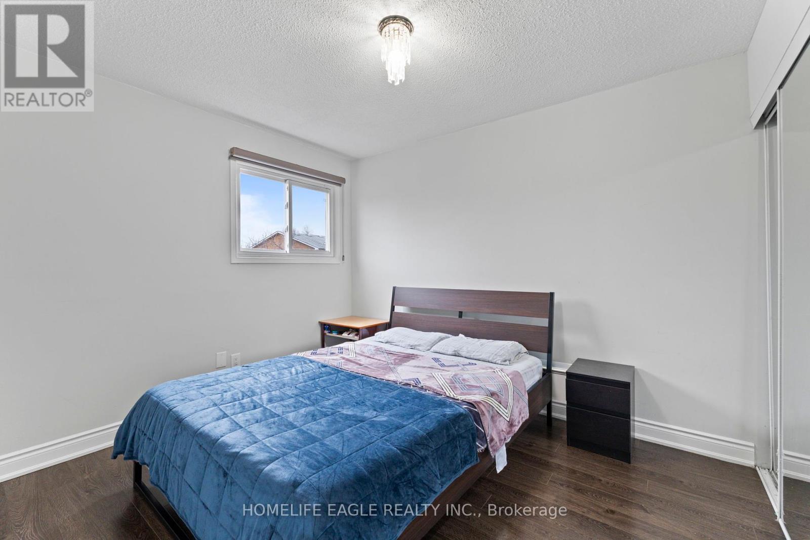 23 Lindridge Avenue, Brampton, Ontario  L6S 3W7 - Photo 11 - W12095098