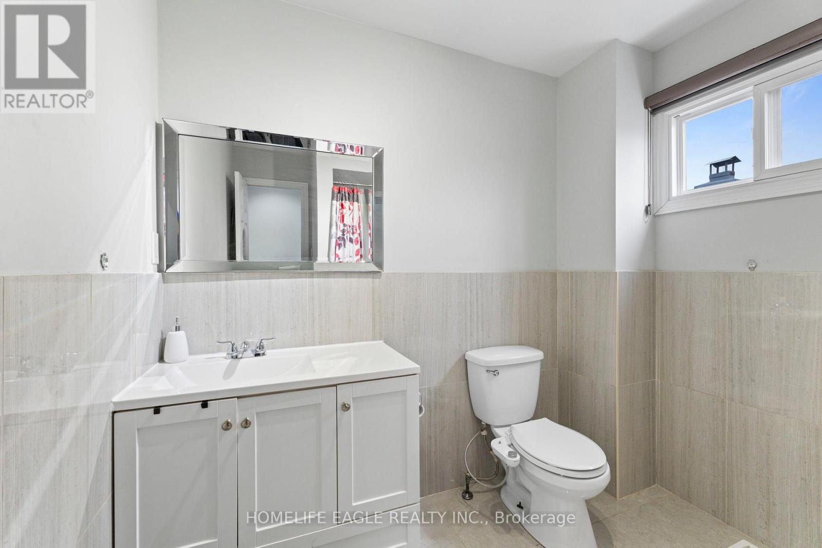 23 Lindridge Avenue, Brampton, Ontario  L6S 3W7 - Photo 12 - W12095098