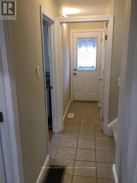 3326 Homark Drive, Mississauga, Ontario  L4Y 2K4 - Photo 4 - W12095187