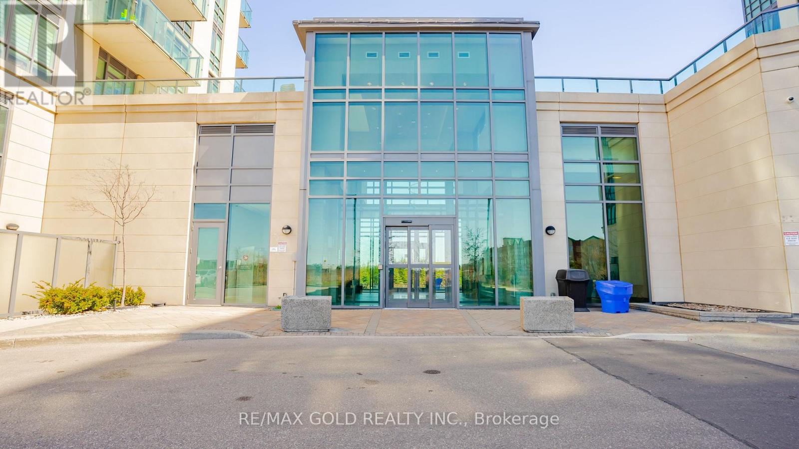 Property at 1001 - 65 YORKLAND BOULEVARD image 4