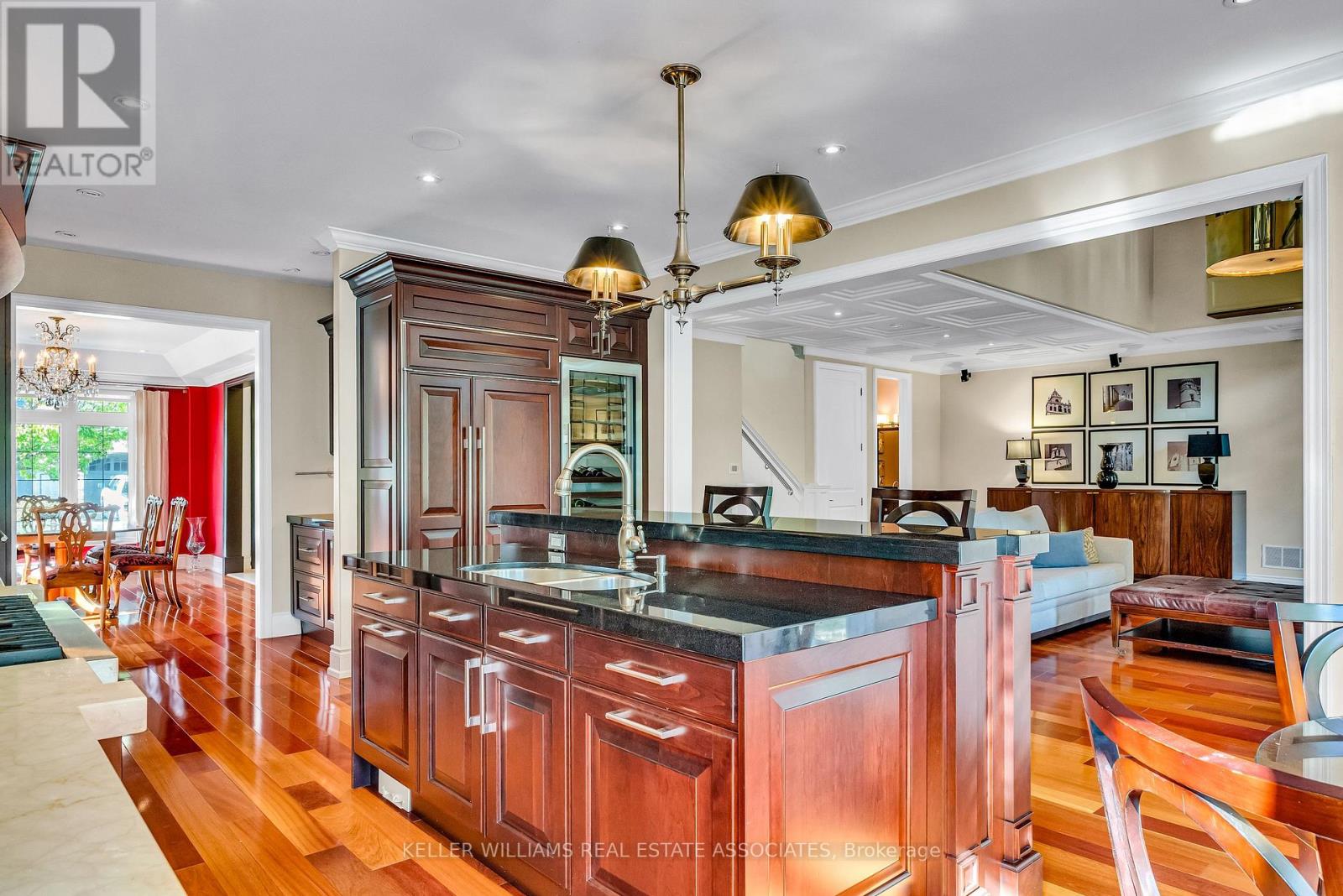 230 Winterborne Gate, Mississauga, Ontario  L5B 0C4 - Photo 17 - W12095356