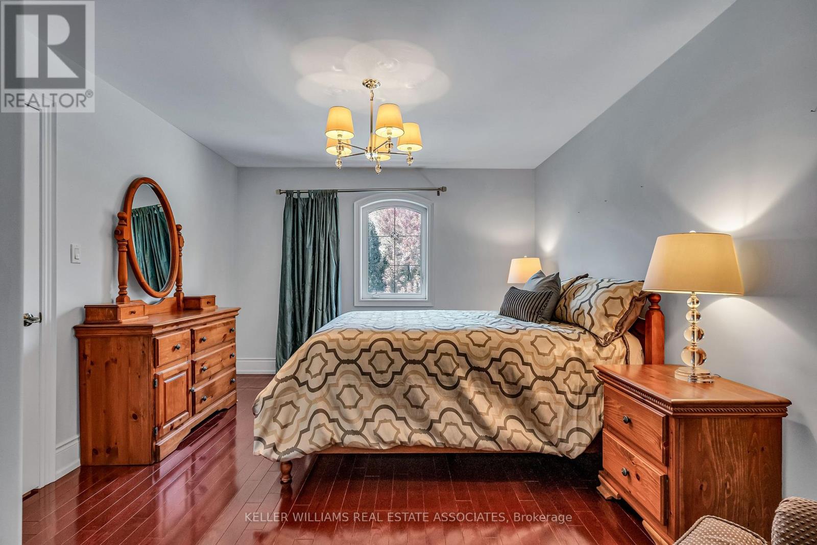 230 Winterborne Gate, Mississauga, Ontario  L5B 0C4 - Photo 28 - W12095356