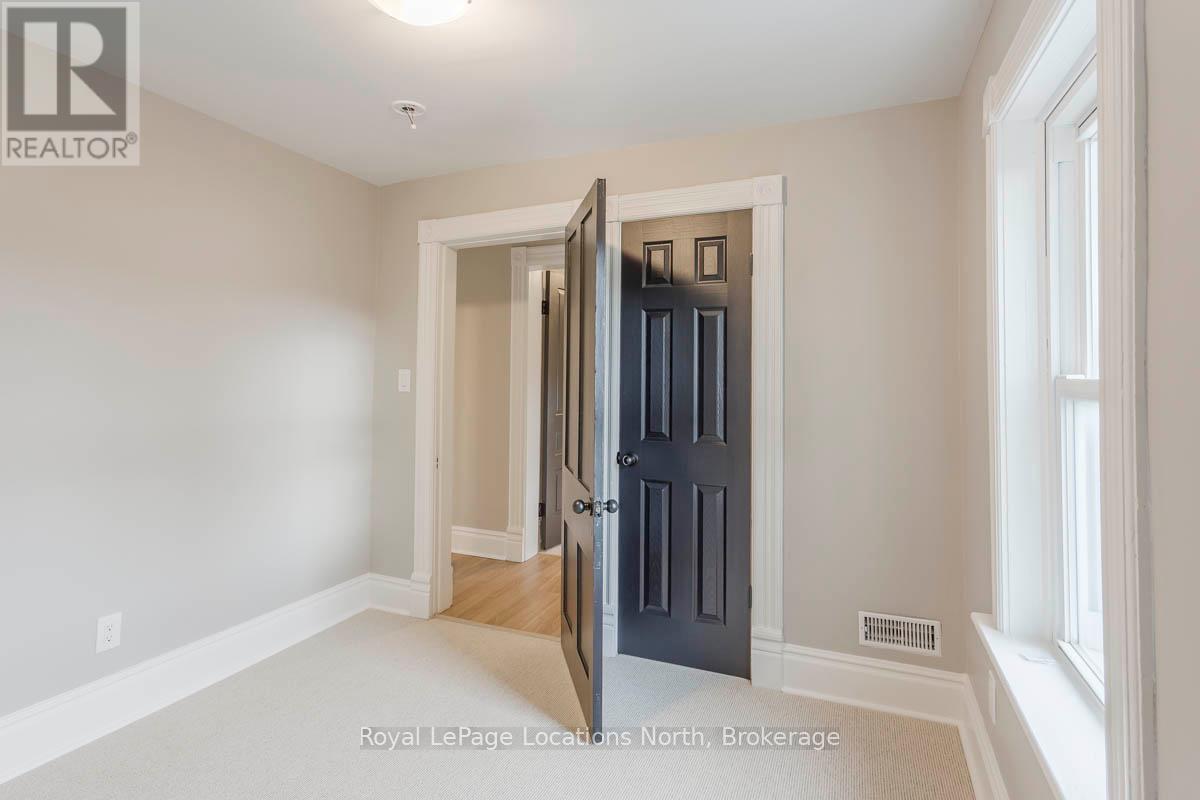 Unit B - 154 Hickory Street, Collingwood, Ontario  L9Y 3E8 - Photo 9 - S12041526