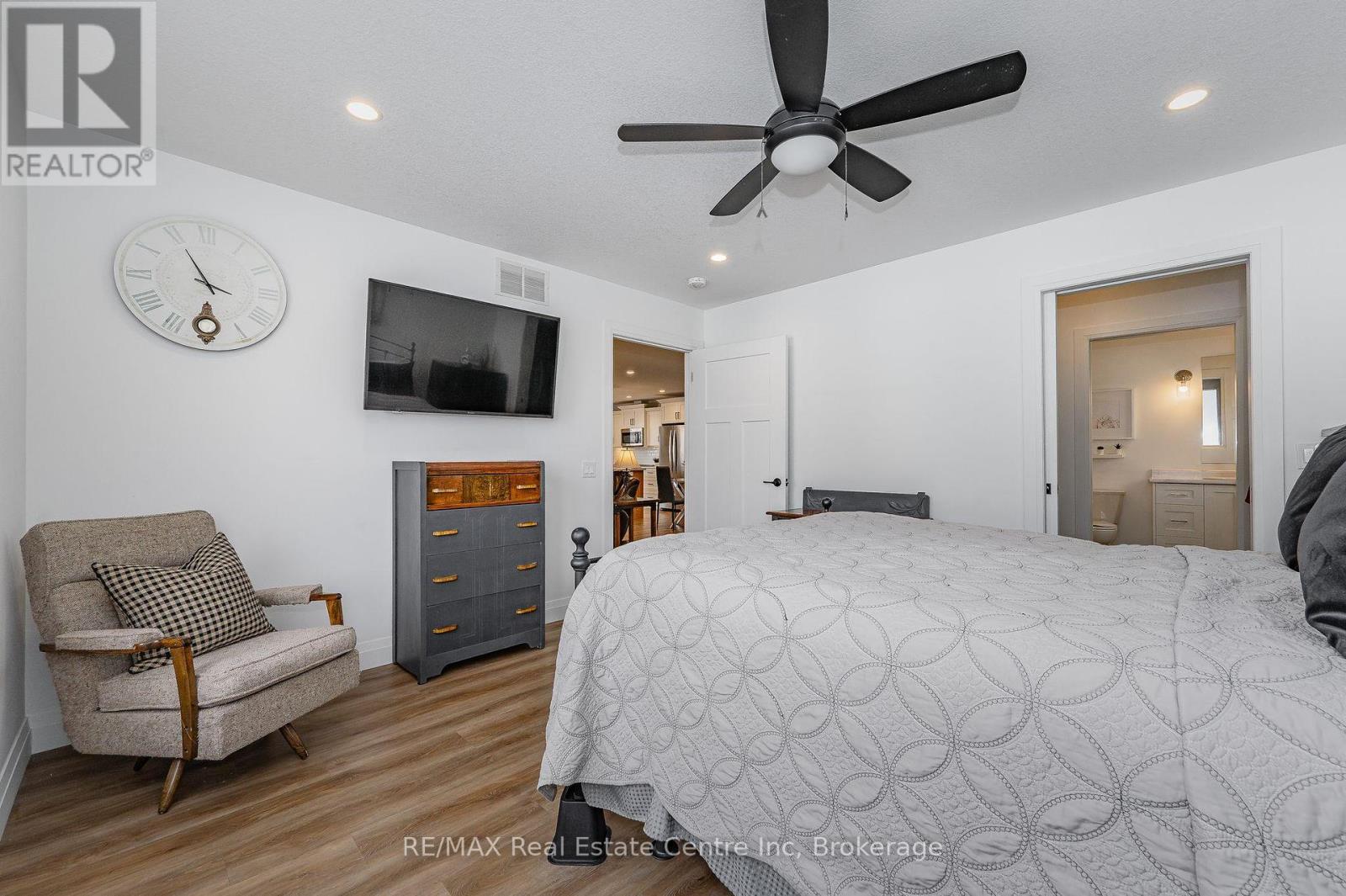 635 King Street, Minto, Ontario N0G 2P0 - Photo 15 - X11976780