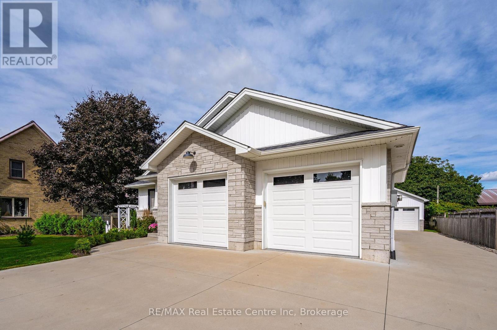 635 King Street, Minto, Ontario N0G 2P0 - Photo 40 - X11976780