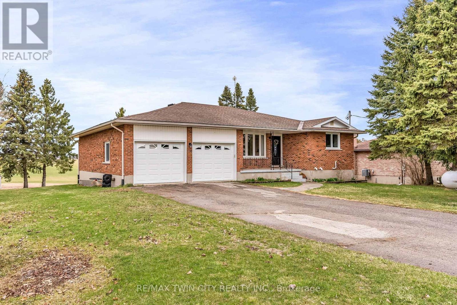 7680 Eighth Line, Centre Wellington, Ontario  N1H 6J2 - Photo 1 - X12095038