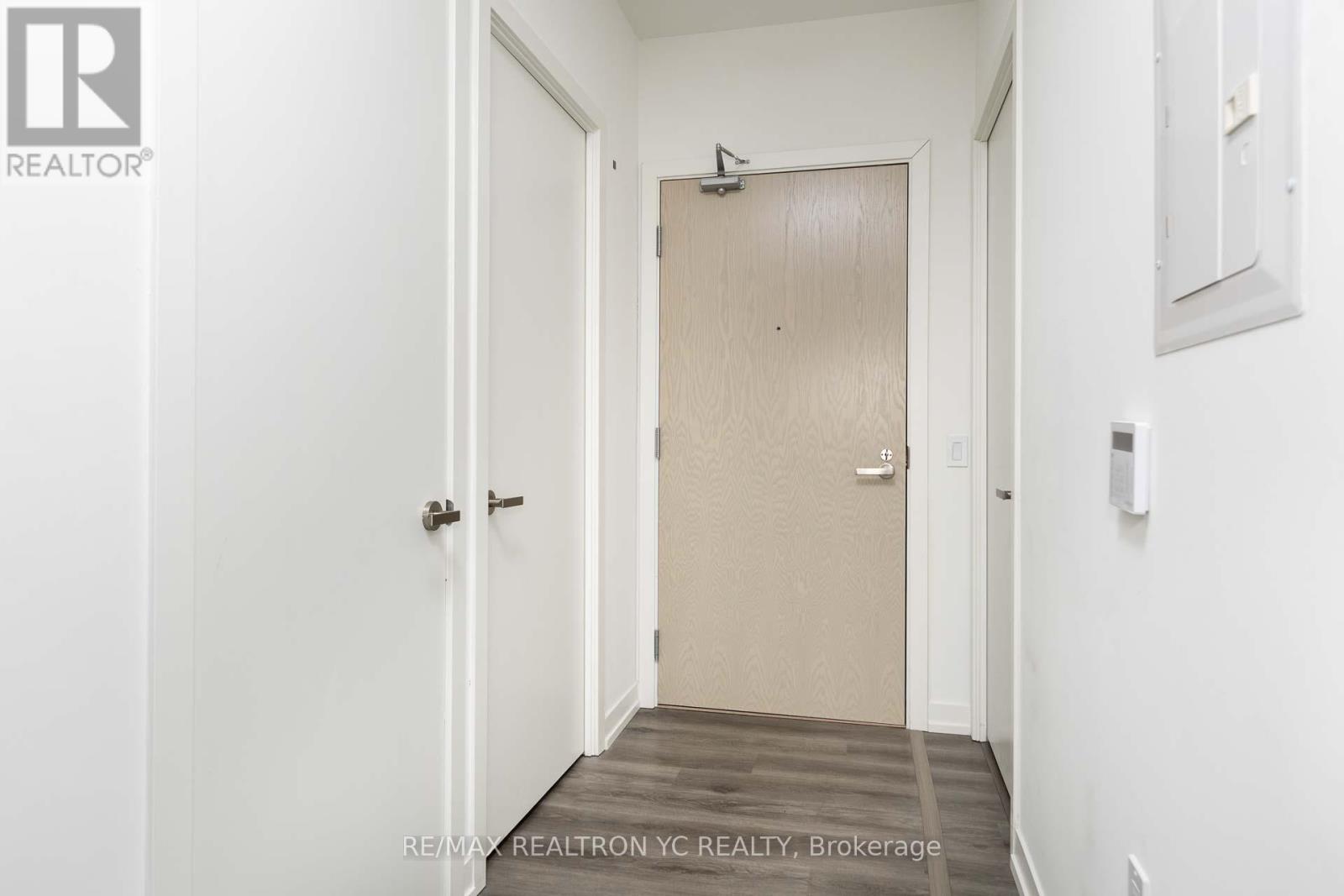 6908 - 138 Downes Street, Toronto, Ontario  M5E 0E4 - Photo 18 - C12087140
