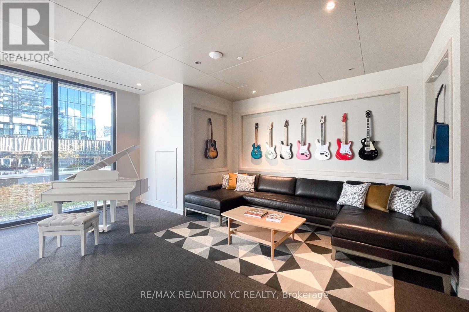 6908 - 138 Downes Street, Toronto, Ontario  M5E 0E4 - Photo 40 - C12087140