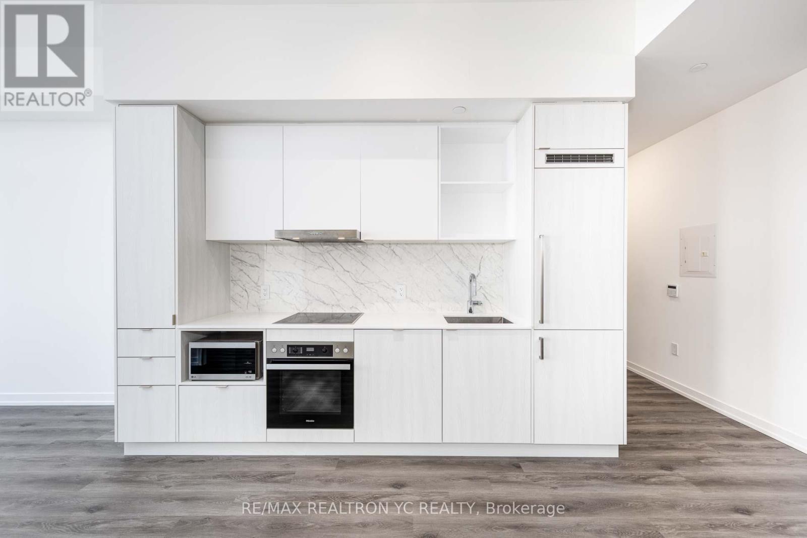 6908 - 138 Downes Street, Toronto, Ontario  M5E 0E4 - Photo 7 - C12087140