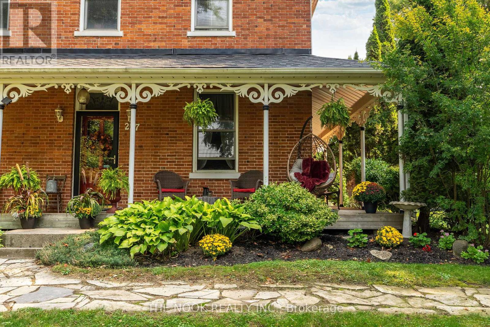 Property at 227 SCUGOG STREET image 2