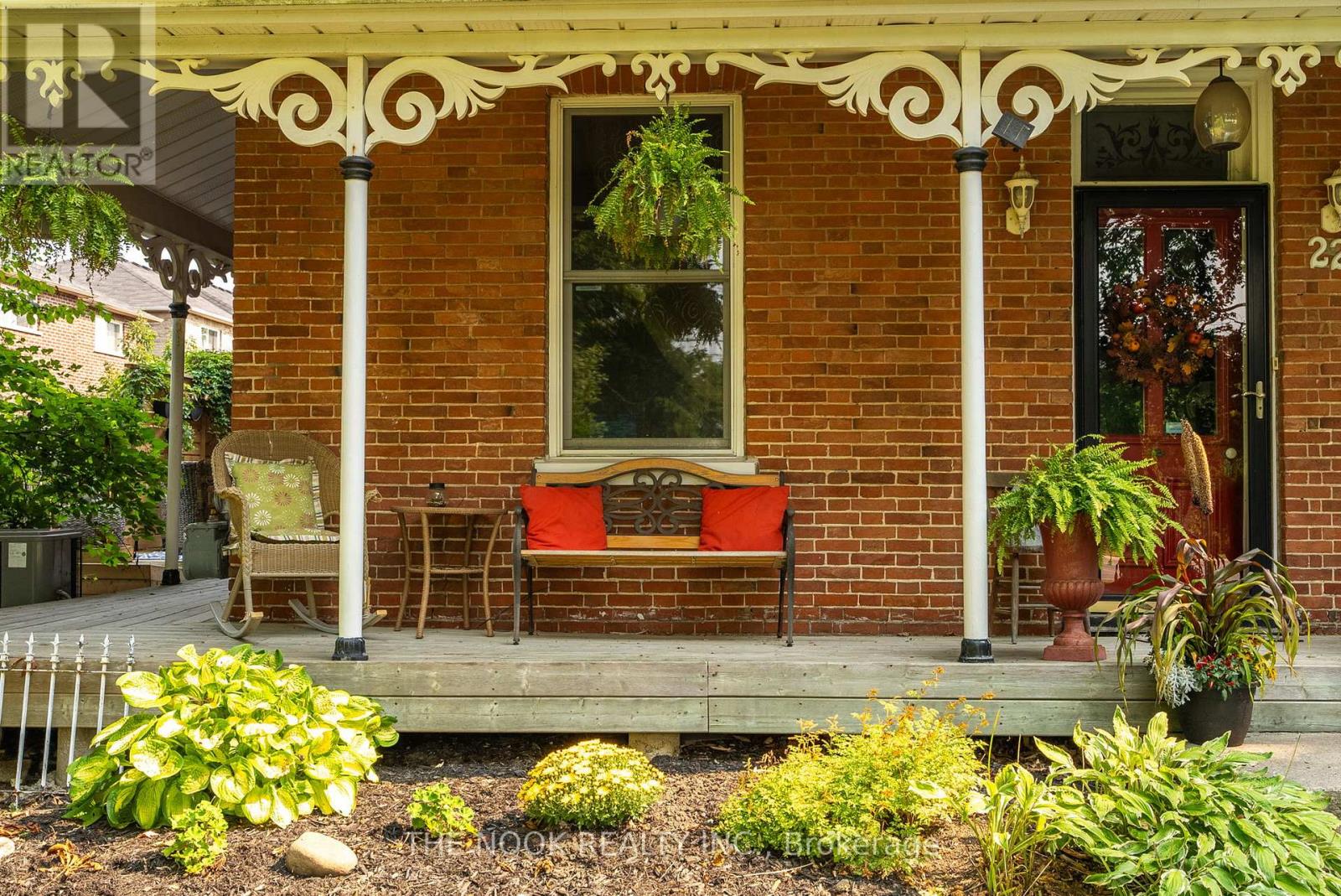 Property at 227 SCUGOG STREET image 3
