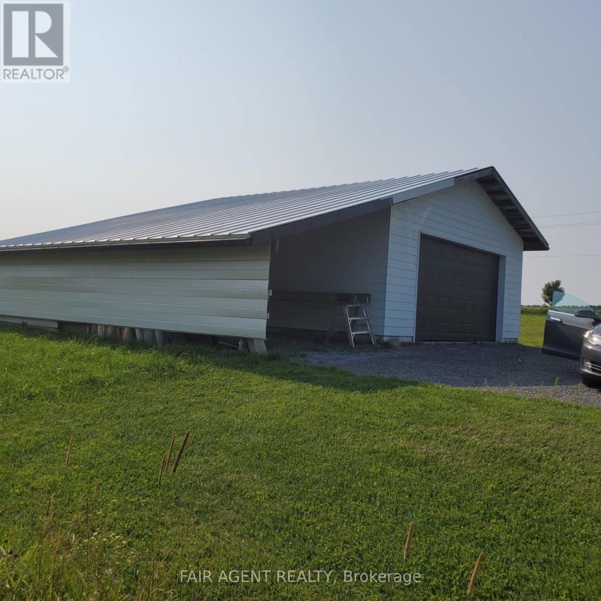 2130 Du Golf Road, Clarence-Rockland, Ontario  K0A 1N0 - Photo 4 - X12095485